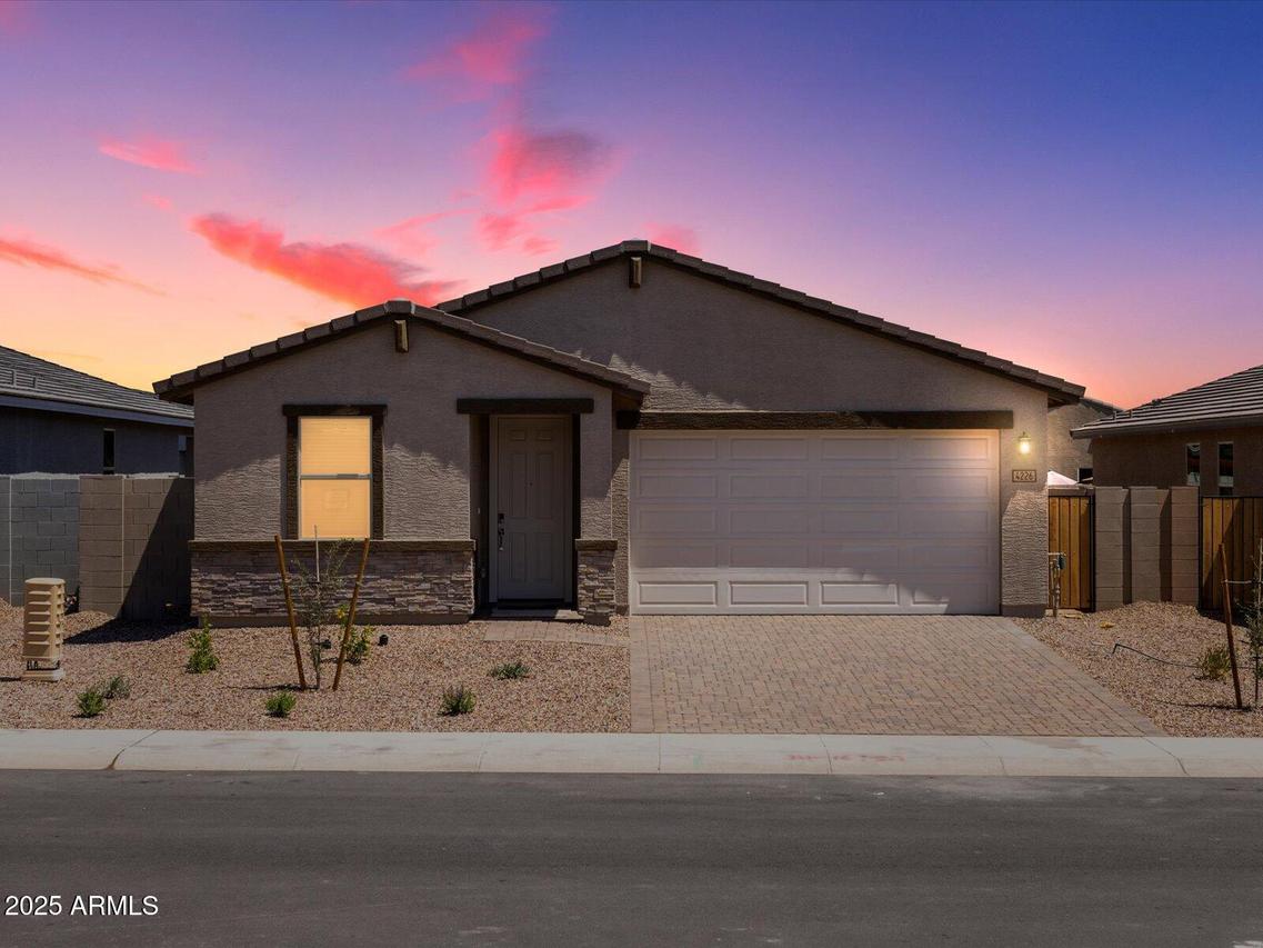 4226 W Lisa Ln., San Tan Valley, AZ 85144