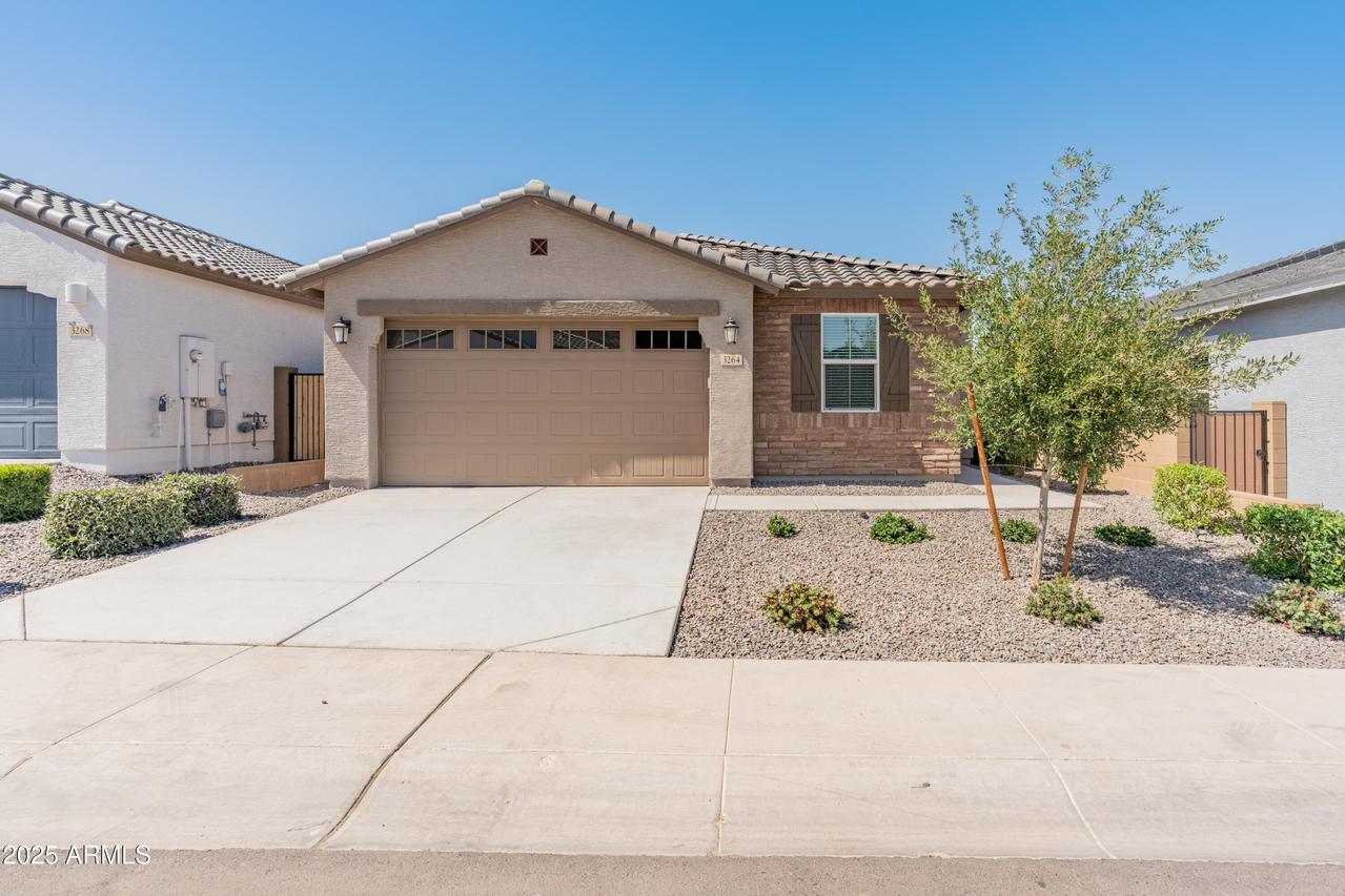 3264 W Caleb Rd., Phoenix, AZ 85083