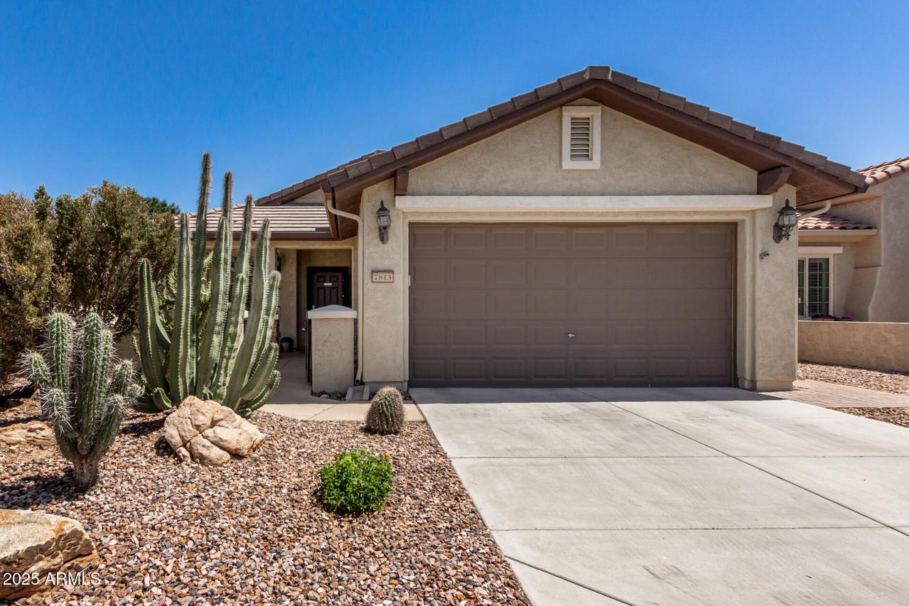 7813 W Saratoga Way, Florence, AZ 85132