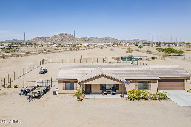 New Homes with Master Bedrooms on the 1st Floor That Attend Maricopa Elementary School: May 10th to May 16th