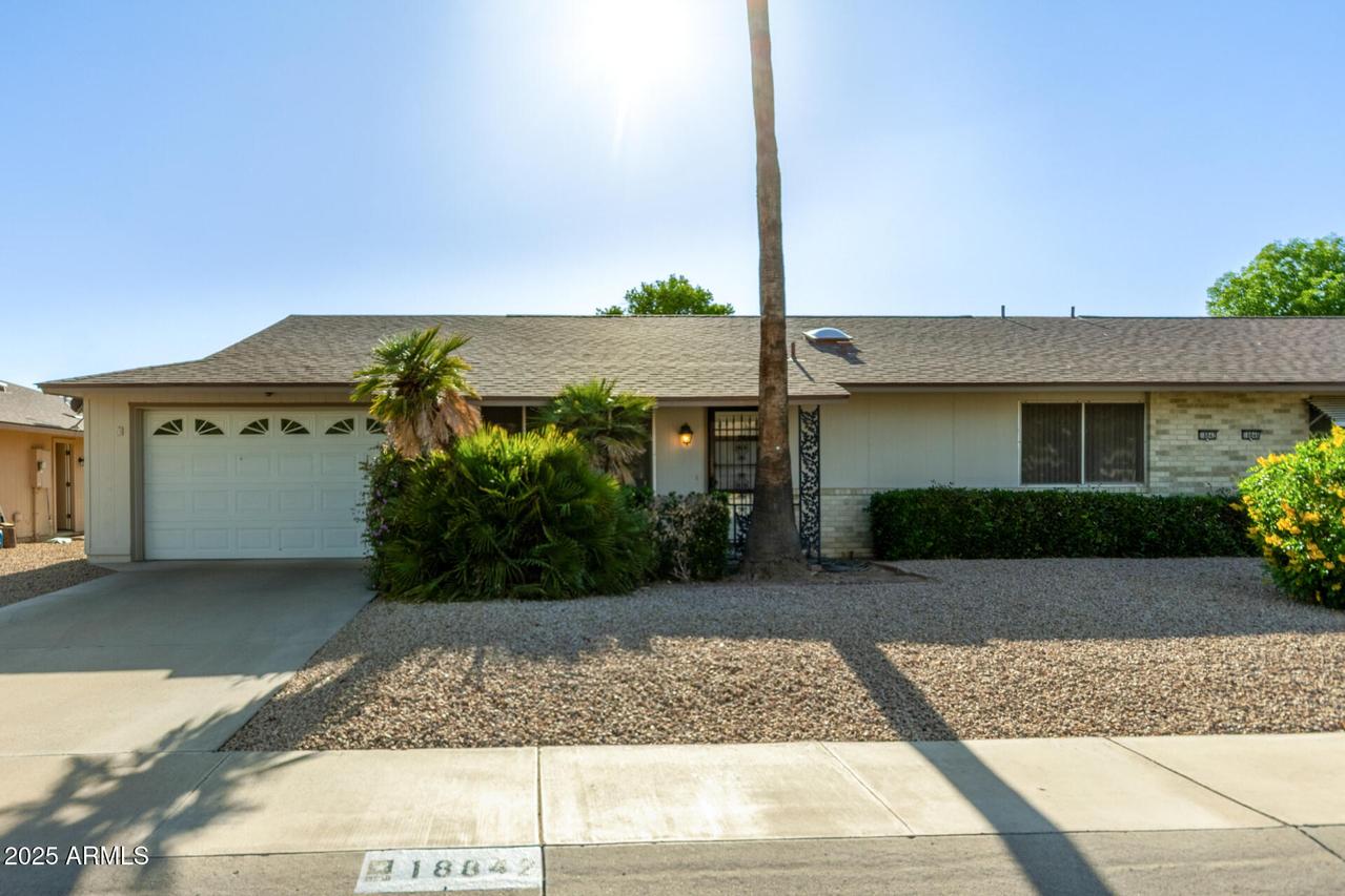 18842 N Lakeforest Dr., Sun City, AZ 85373