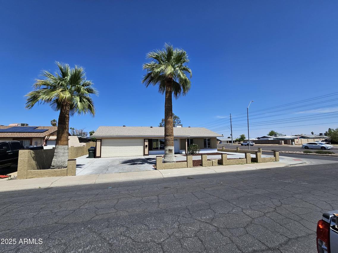 13801 N 37th Dr., Phoenix, AZ 85053
