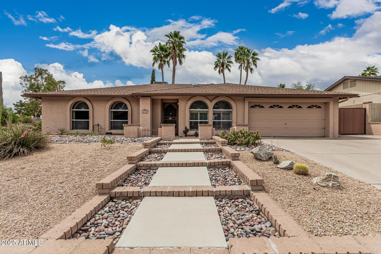 4229 E Pearce Rd., Phoenix, AZ 85044