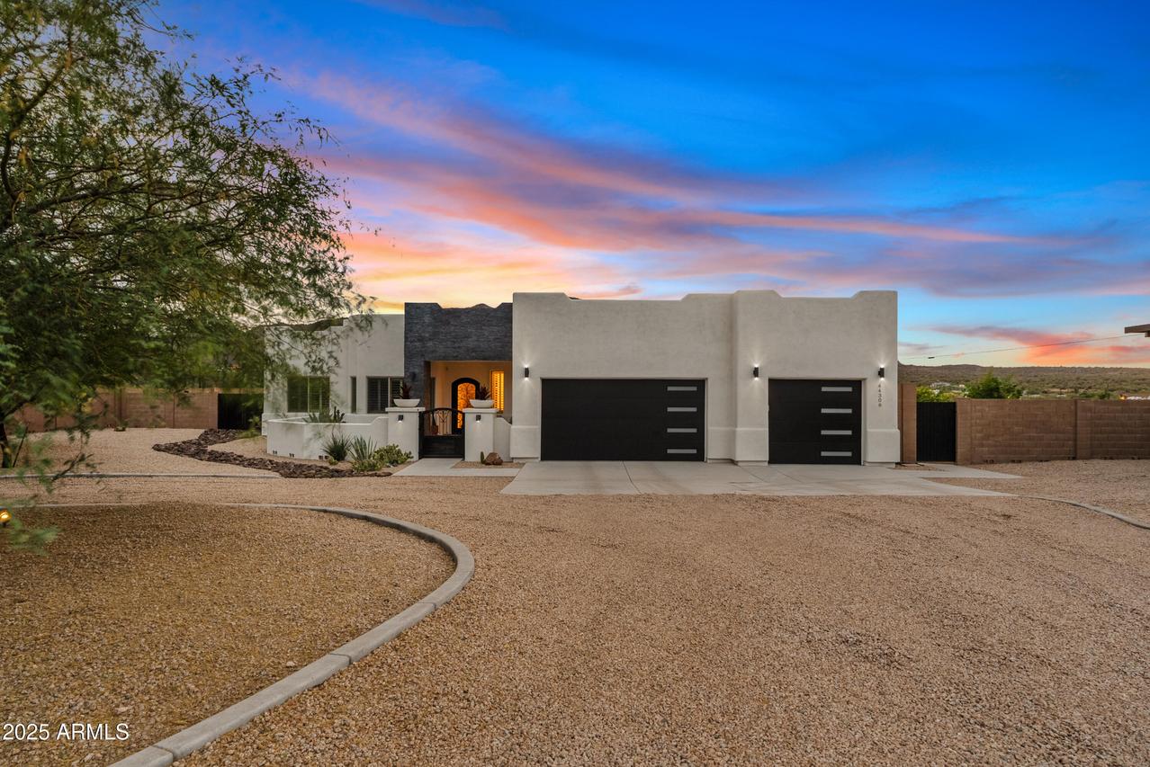 44306 N 1st Dr., New River, AZ 85087