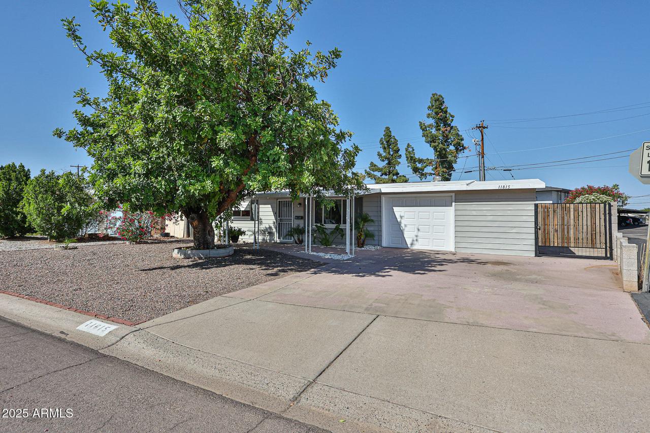 11815 N 112th Dr., Youngtown, AZ 85363