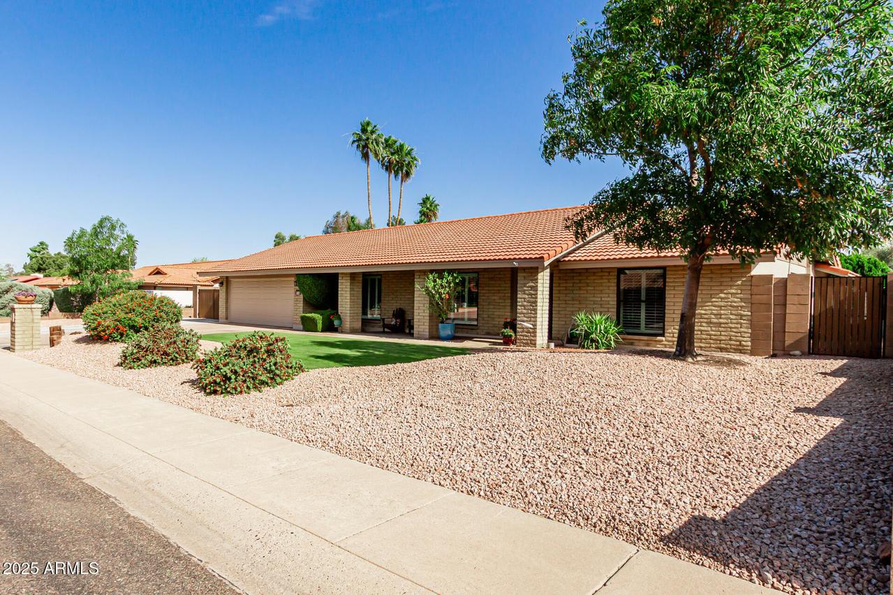 410 E Beck Ln., Phoenix, AZ 85022
