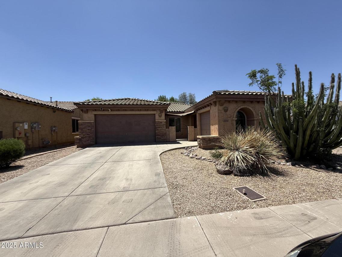 2014 N 93rd Dr., Phoenix, AZ 85037