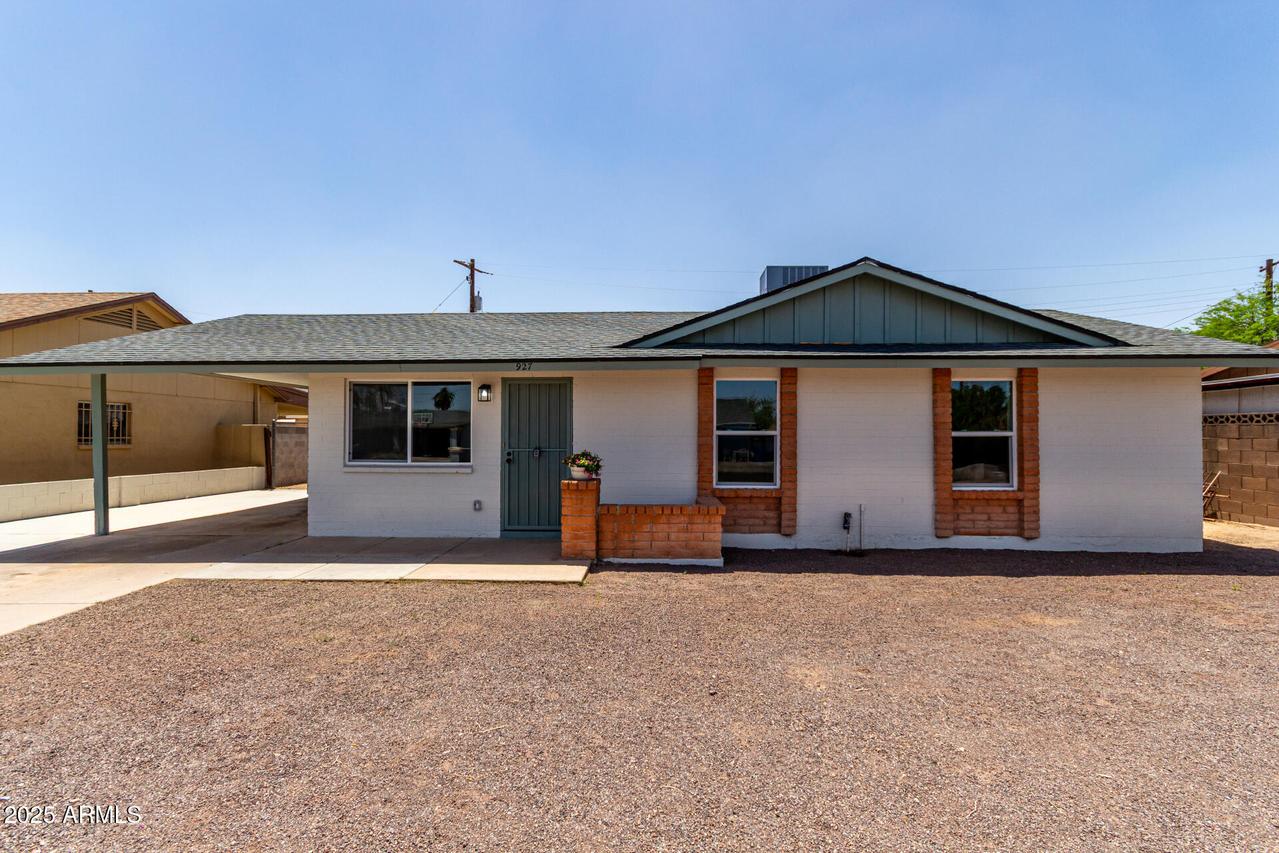927 E Greenway Rd., Phoenix, AZ 85042