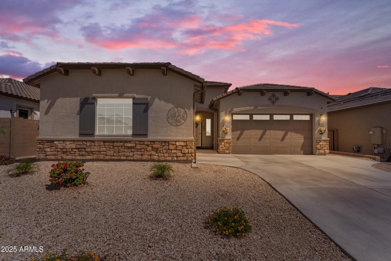 18916 W Laurel Ln., Surprise, AZ 85388