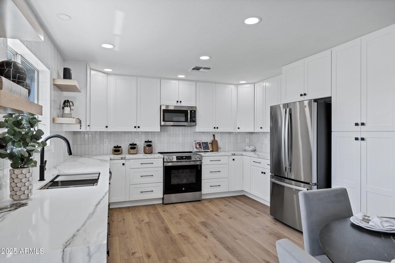640 S 34th St., Mesa, AZ 85204