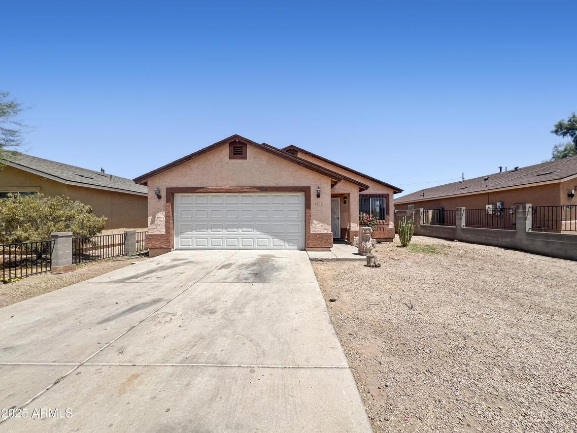 1425 S 13th Ave., Phoenix, AZ 85007