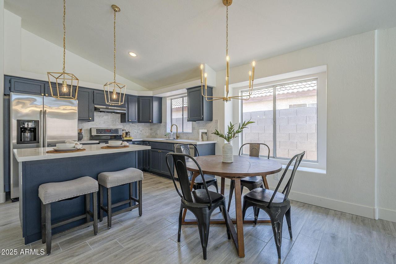 8370 W Audrey Ln., Peoria, AZ 85382