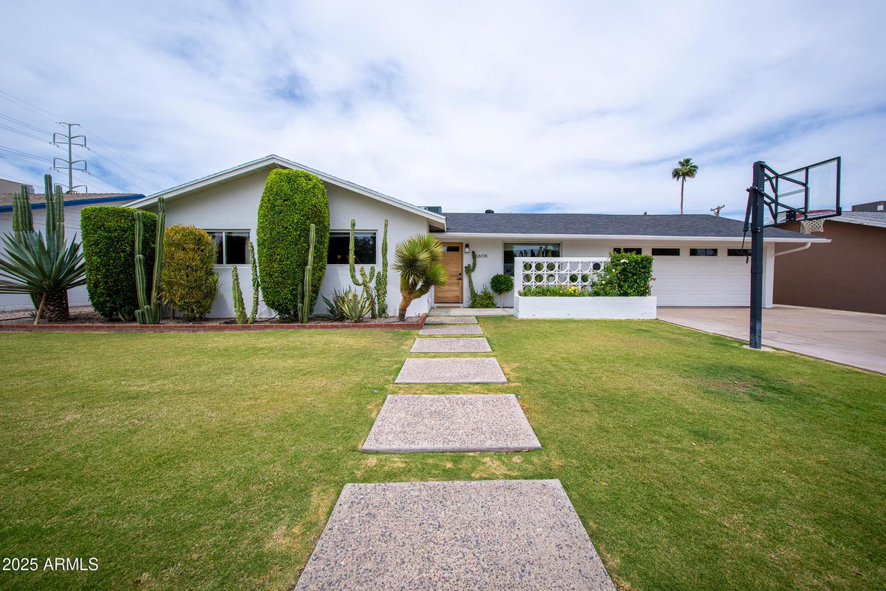 6608 E Lewis Ave., Scottsdale, AZ 85257