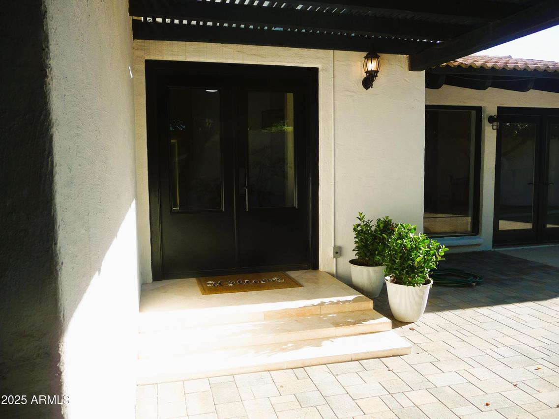 2068 E Cairo Dr., Tempe, AZ 85282