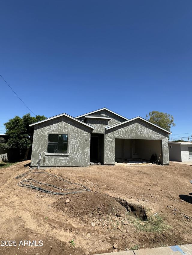 415 S Robert Rd., Tempe, AZ 85281