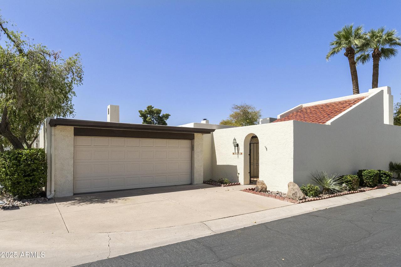 5622 N Palacio Way, Phoenix, AZ 85014