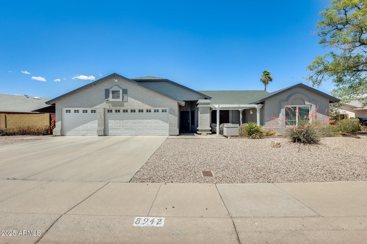8942 W Peck Dr., Glendale, AZ 85305