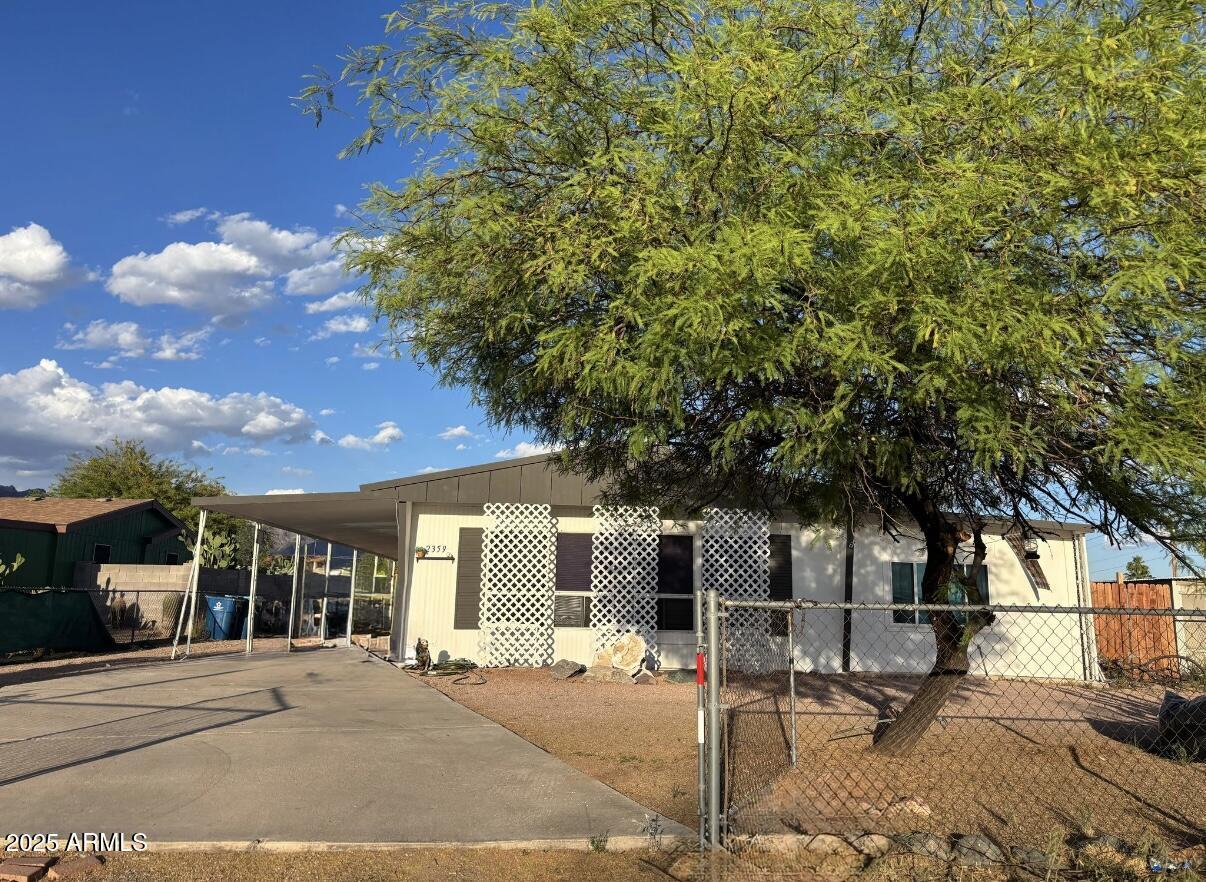 2359 S Tomahawk Rd., Apache Junction, AZ 85119
