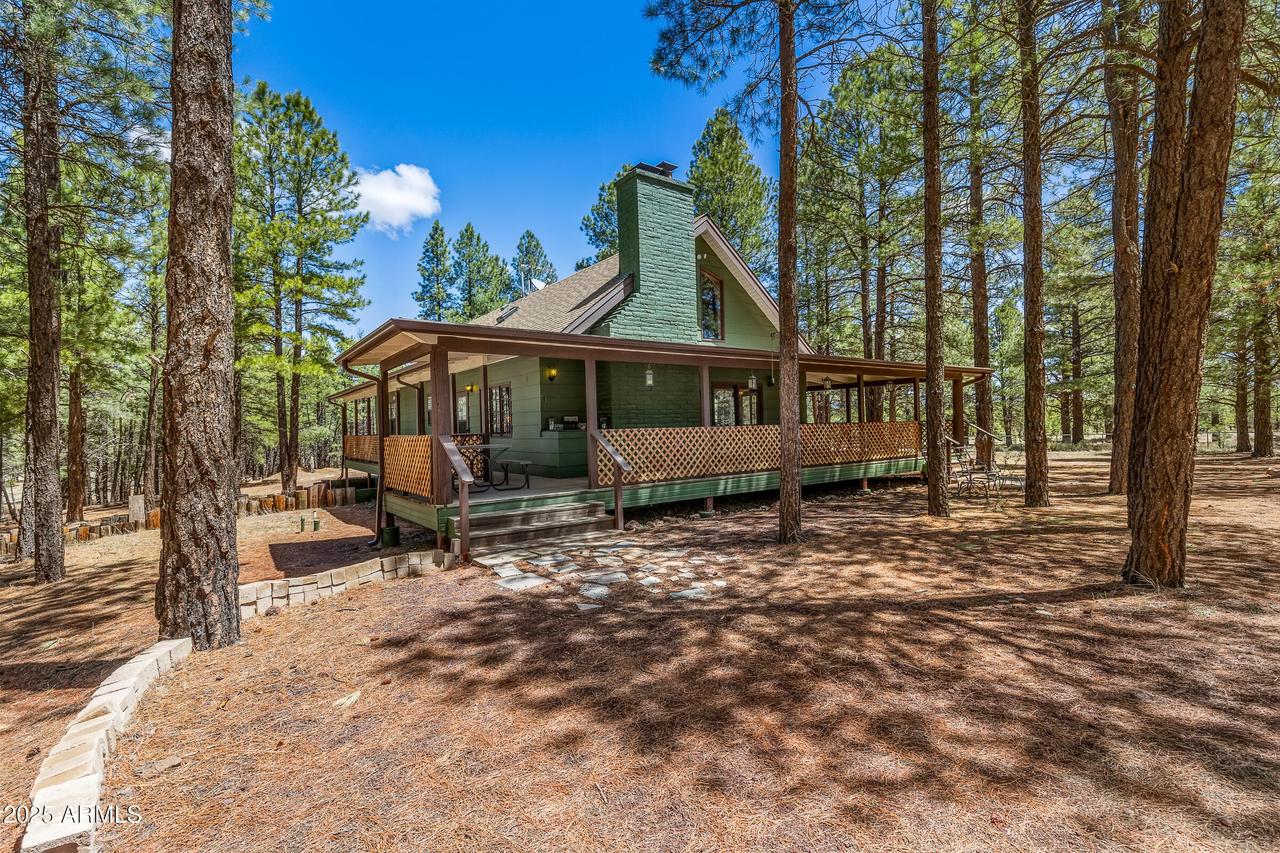11935 E Spring Valley Rd., Parks, AZ 86018