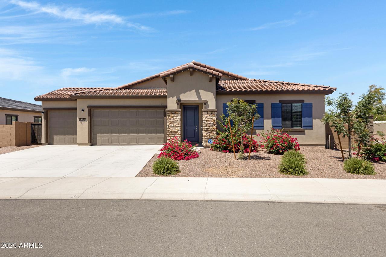 8350 W Carole Ln., Glendale, AZ 85305