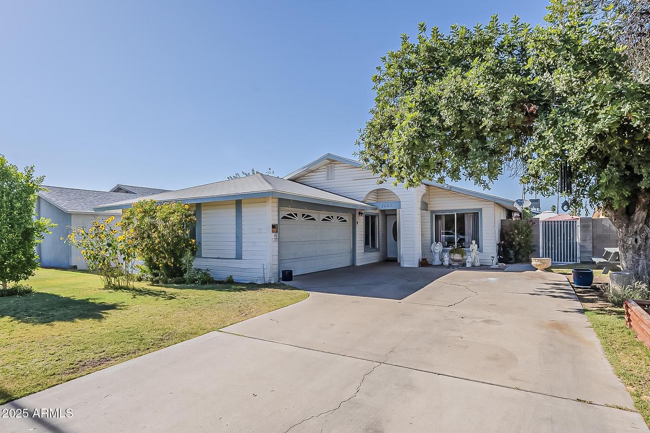 2202 W Enid Ave., Mesa, AZ 85202