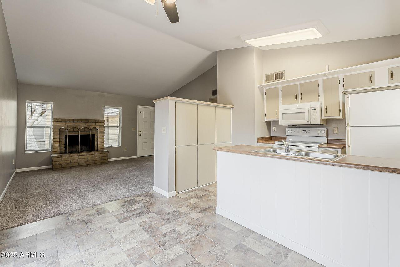 2515 S Maple Ave. #103, Tempe, AZ 85282