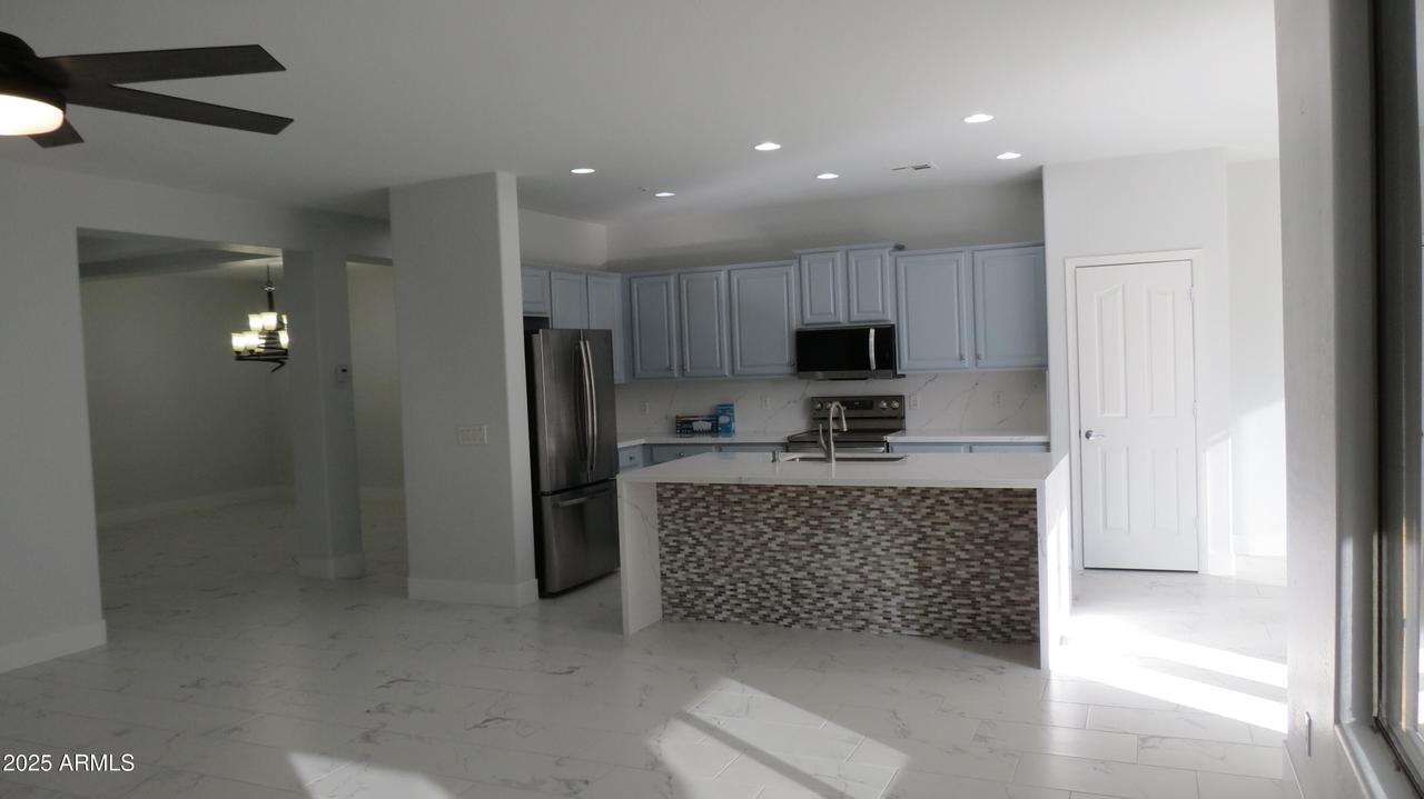 29462 N 126th Ln., Peoria, AZ 85383