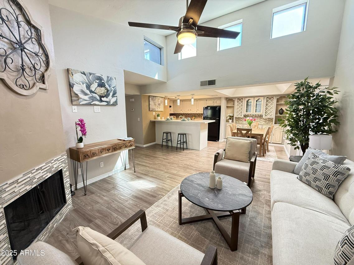 2935 N 68th St. #220, Scottsdale, AZ 85251