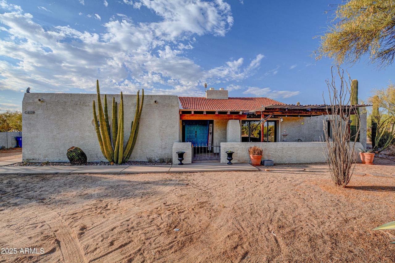 6520 E Peak View Rd., Cave Creek, AZ 85331