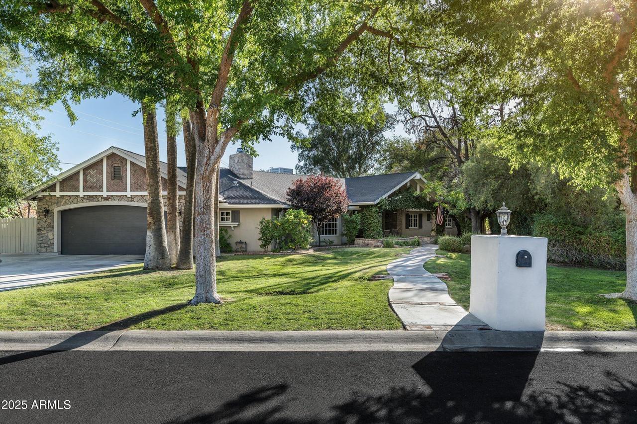 5112 N 41st St., Phoenix, AZ 85018