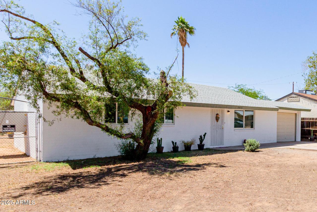 10012 N 16th Dr., Phoenix, AZ 85021