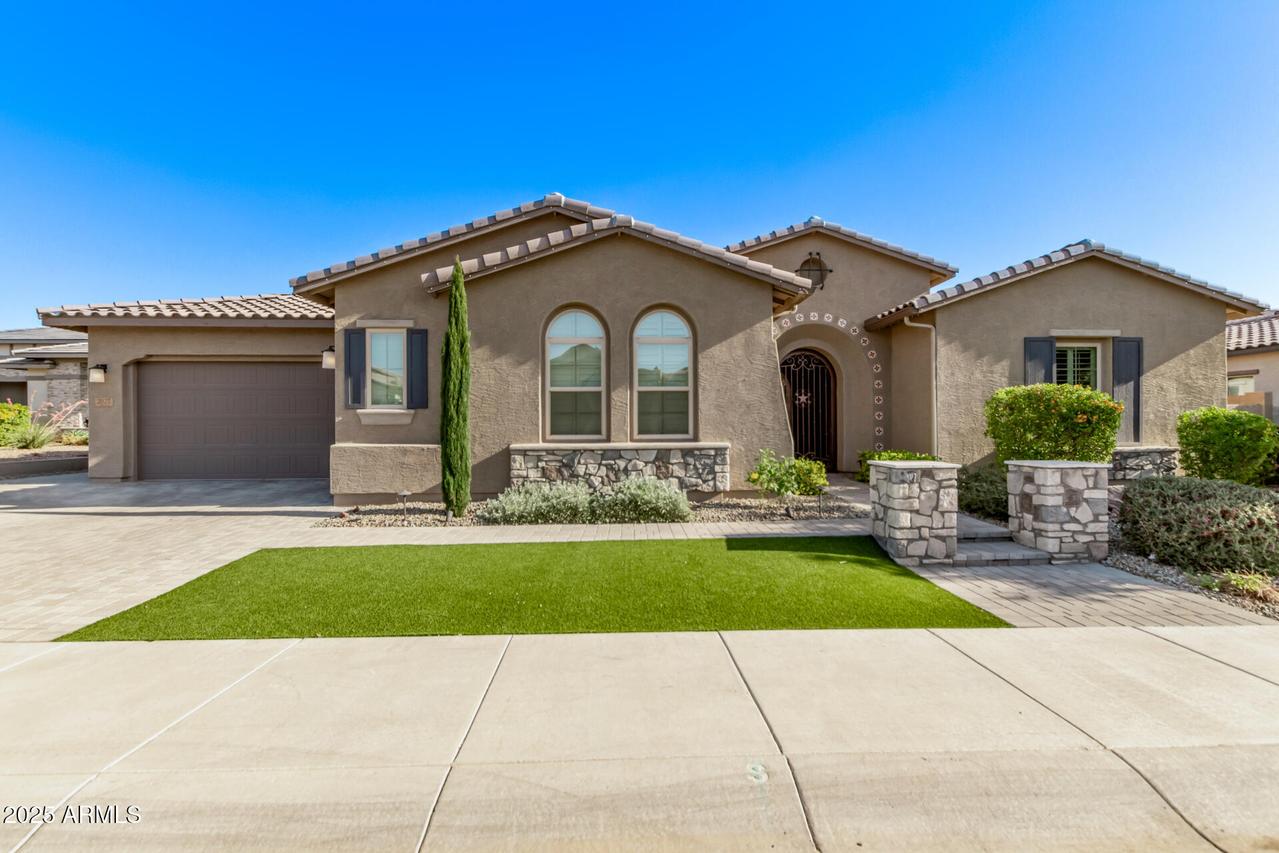 2027 E La Costa Ct., Gilbert, AZ 85298