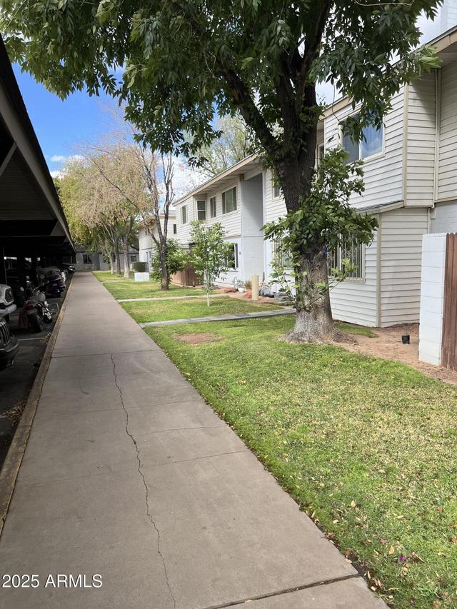 2530 W Berridge Ln. #E111, Phoenix, AZ 85017