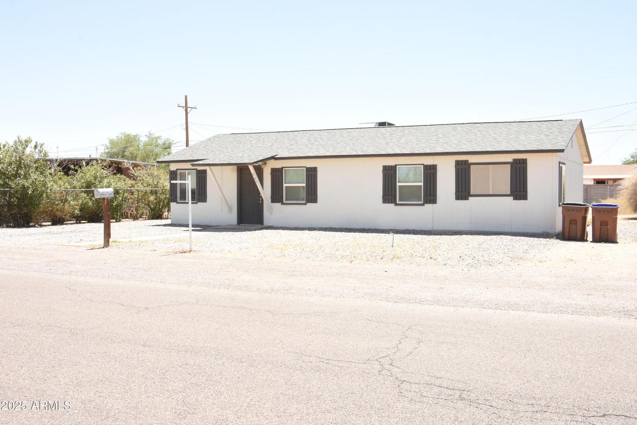 825 W Dewey Ave., Coolidge, AZ 85128