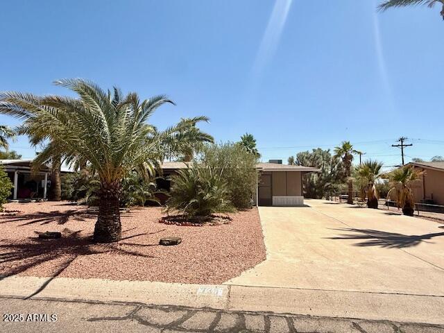 735 E Desert Ave., Apache Junction, AZ 85119