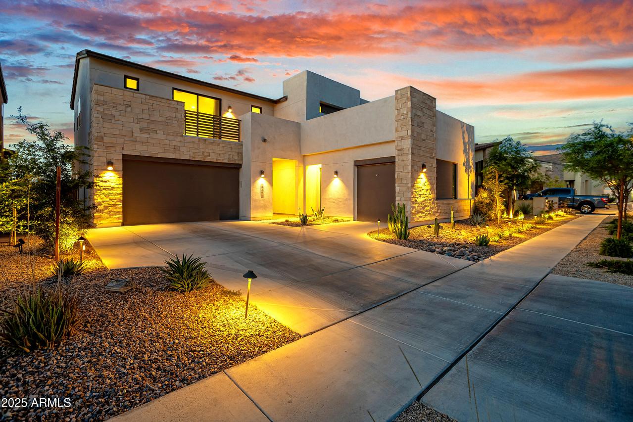 826 E Buist Ave., Phoenix, AZ 85042