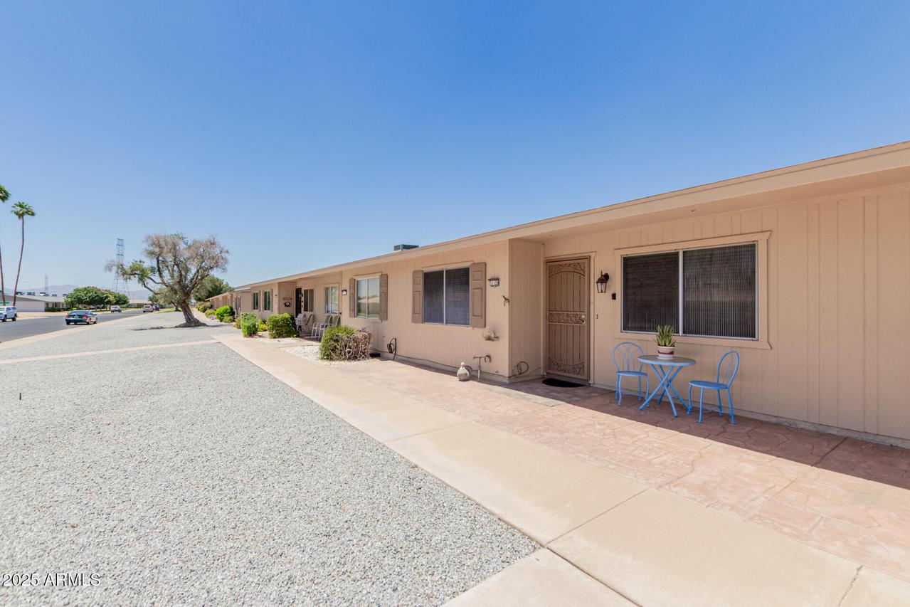 11120 W Emerald Dr., Sun City, AZ 85351
