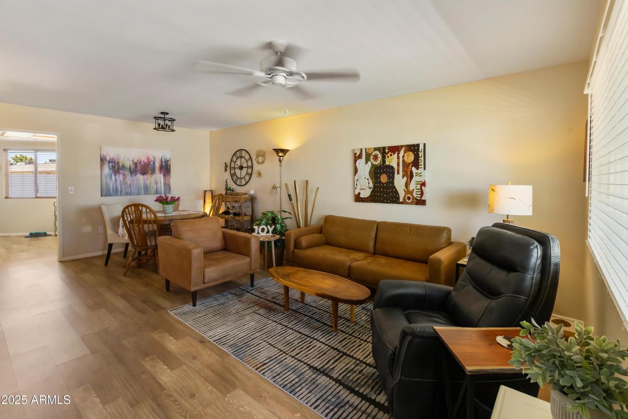 13807 N Garden Court Dr., Sun City, AZ 85351