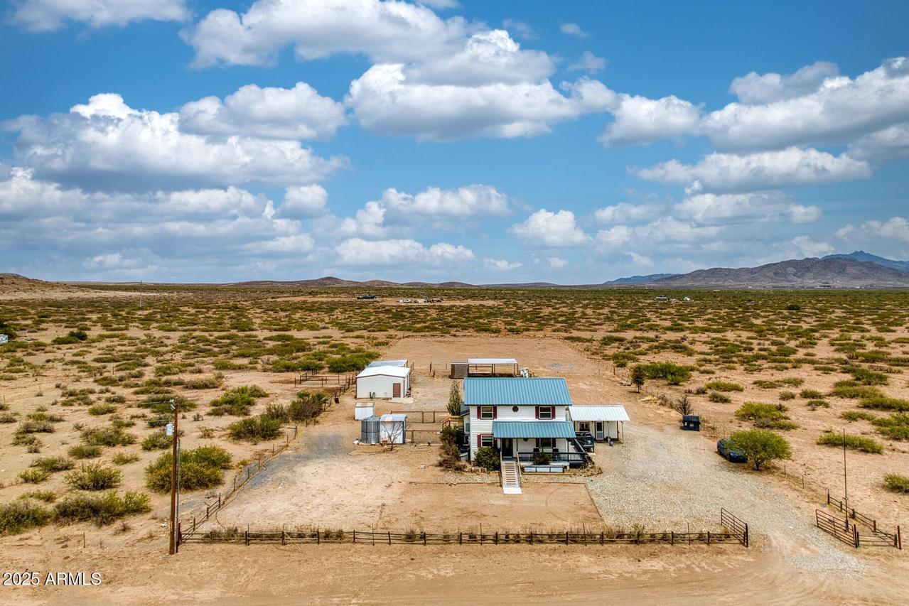 6464 N Six Gun Rd., Willcox, AZ 85643