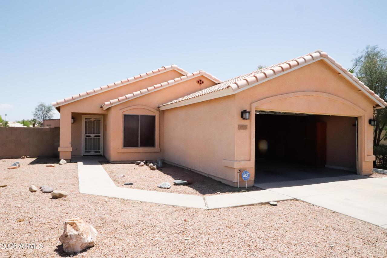 7425 N 69th Ln., Glendale, AZ 85303