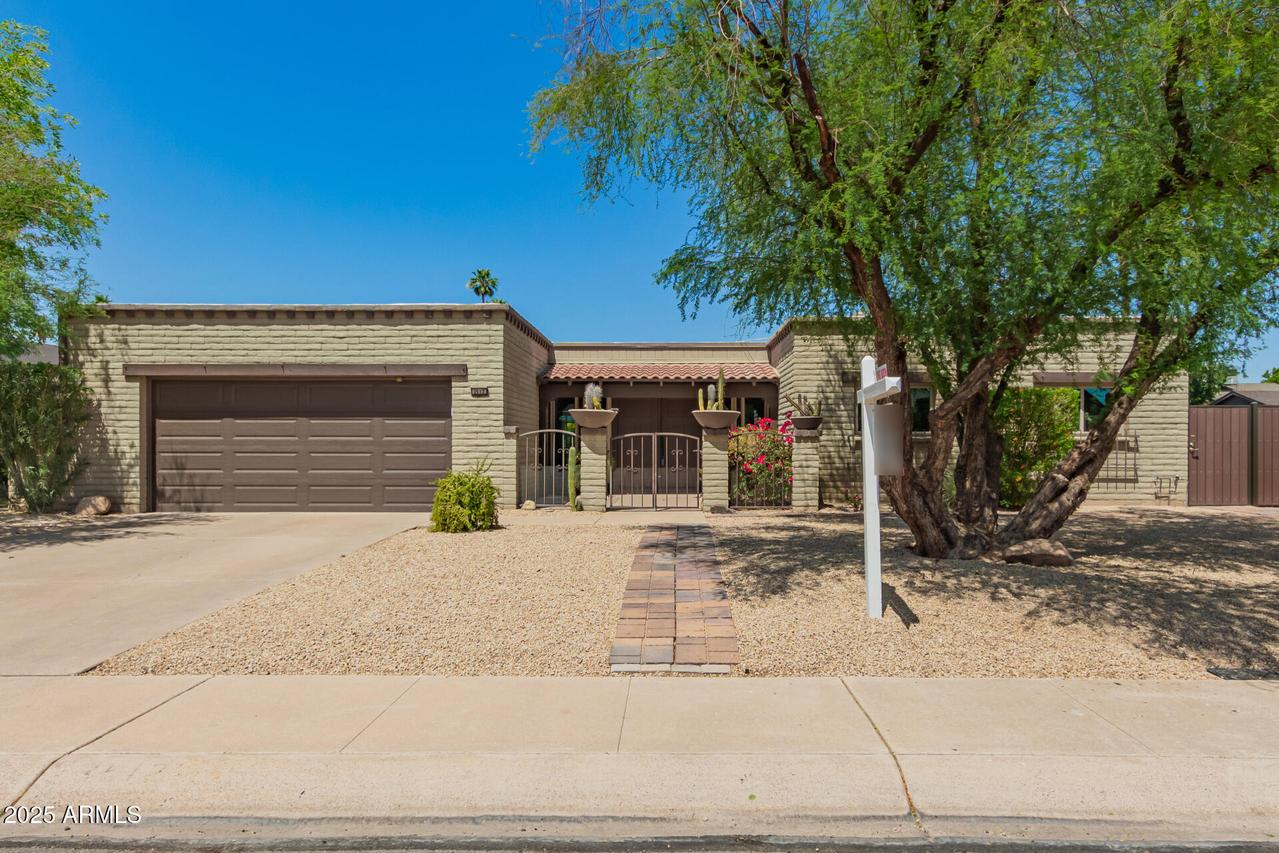 3512 S Elm St., Tempe, AZ 85282