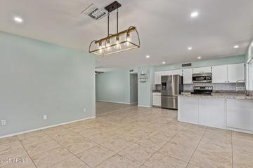 820 W Hononegh Dr., Phoenix, AZ 85027