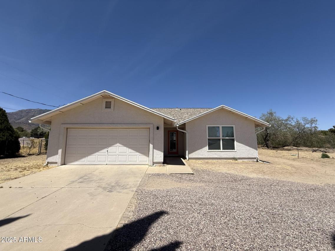 7462 S Circle S Dr., Hereford, AZ 85615