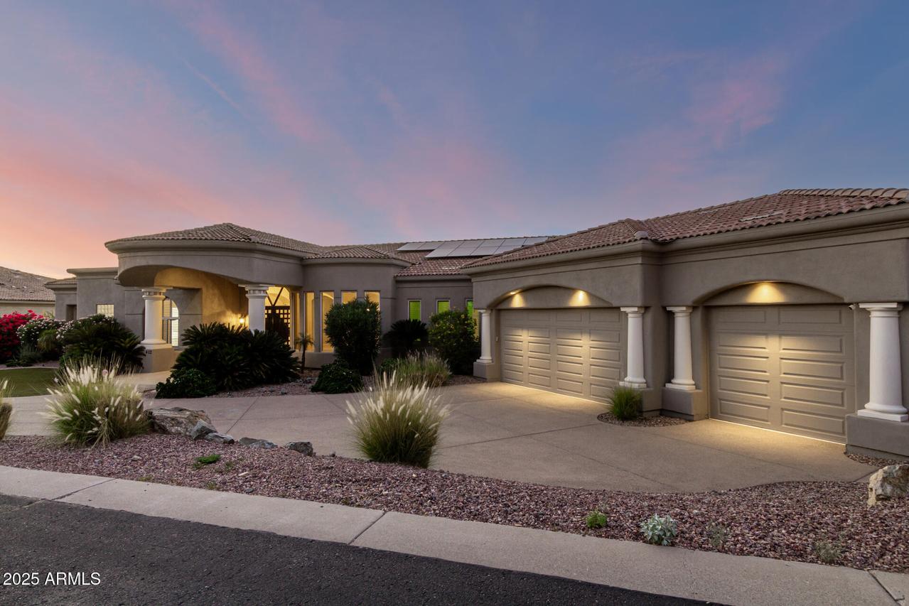 402 E Windmere Dr., Phoenix, AZ 85048