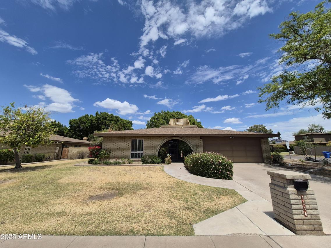 1118 E Orangewood Ave., Phoenix, AZ 85020