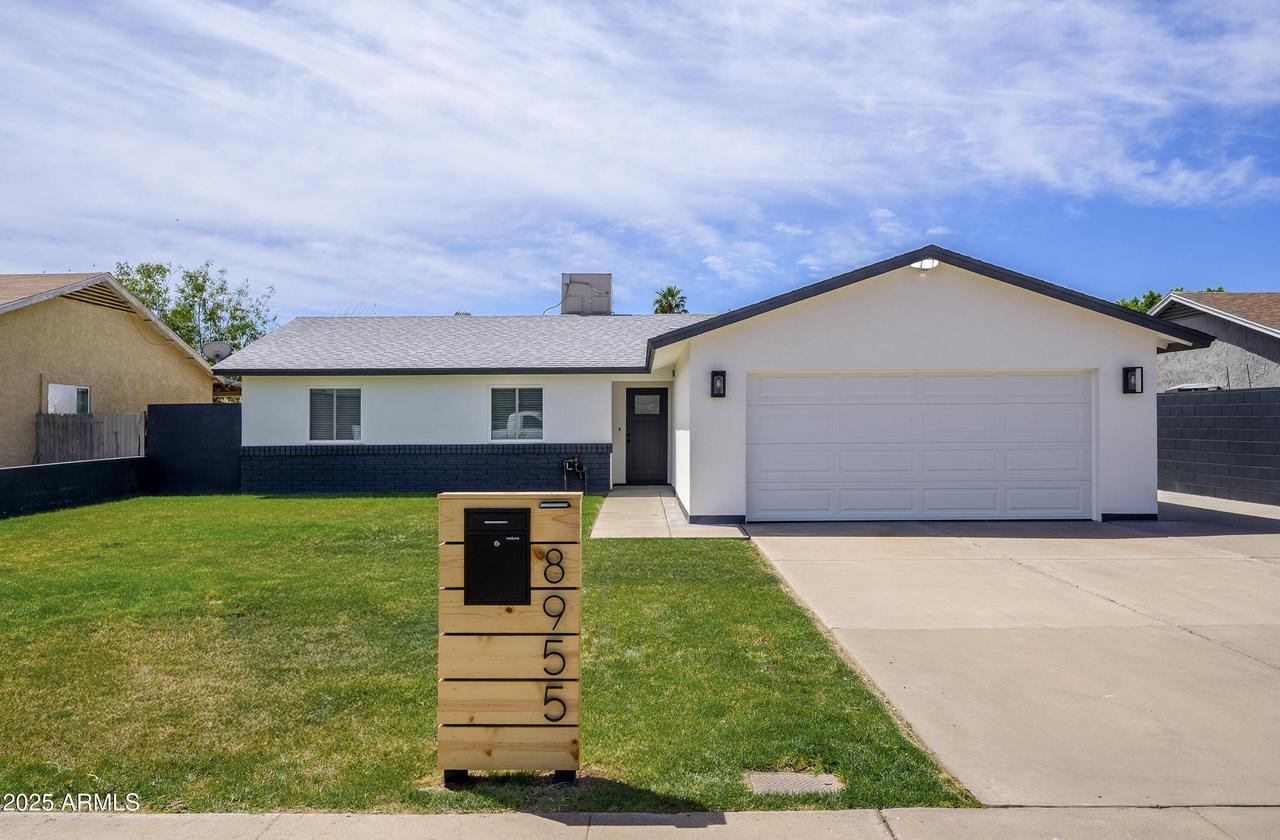 8955 W Monterey Way, Phoenix, AZ 85037