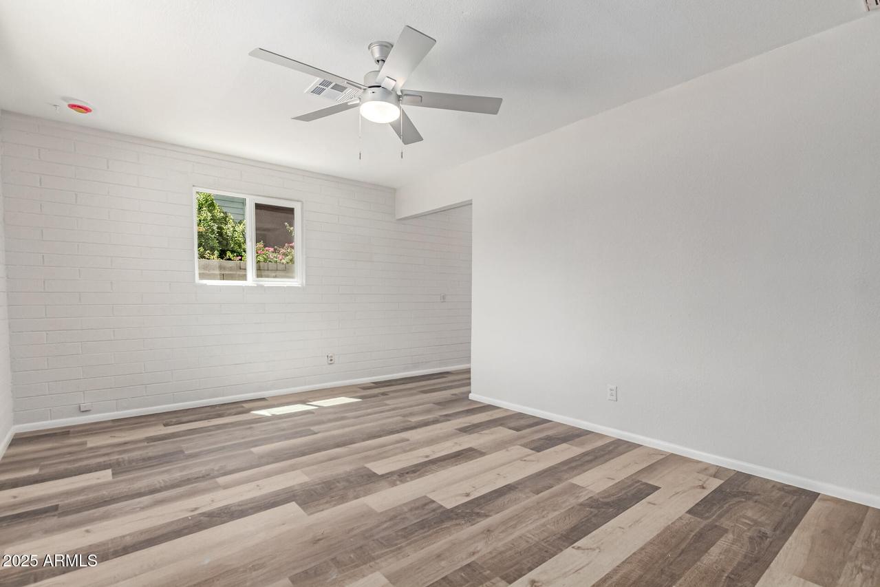 2008 W Lawrence Rd., Phoenix, AZ 85015