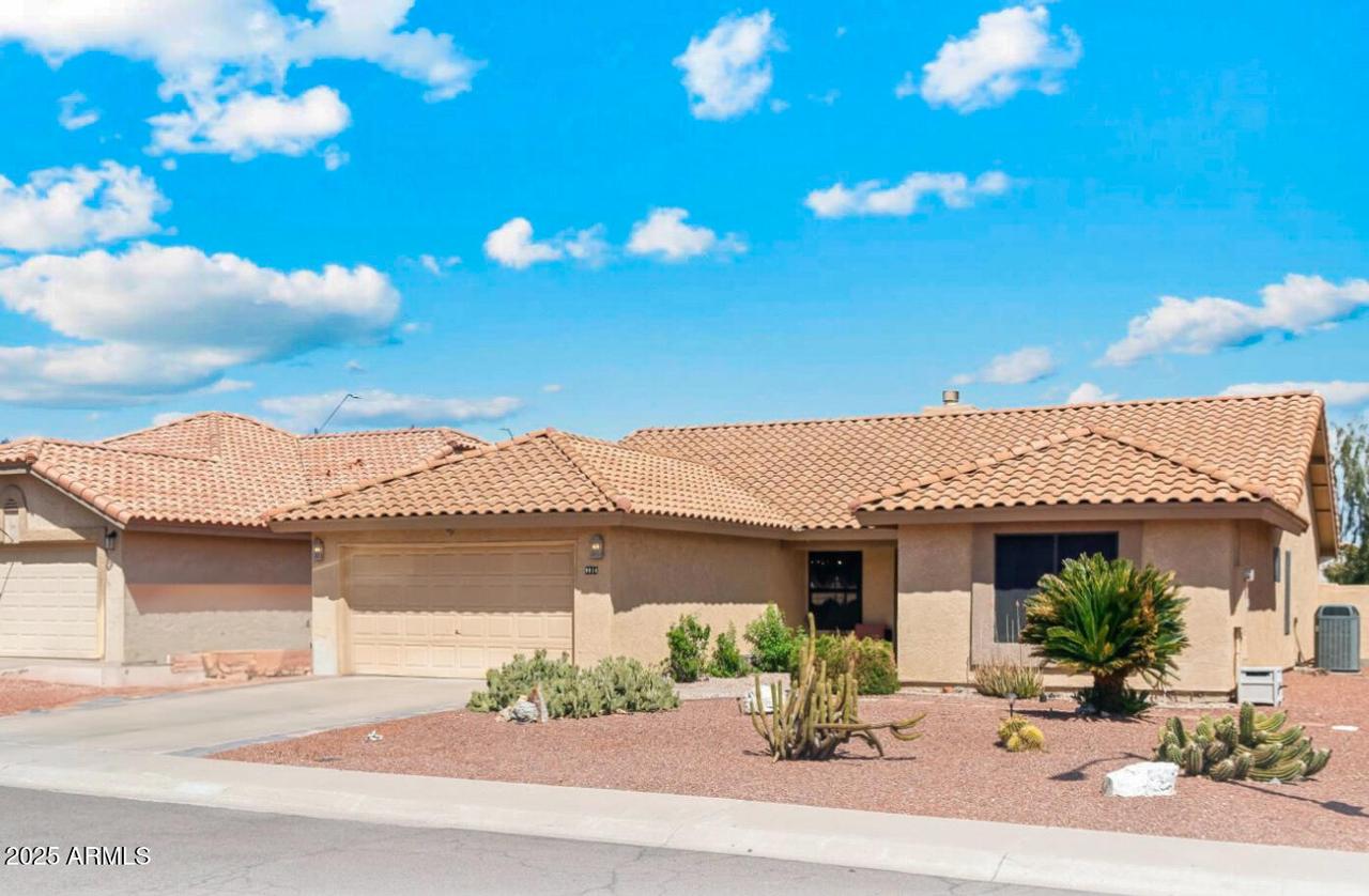 9814 W Menadota Dr., Peoria, AZ 85382