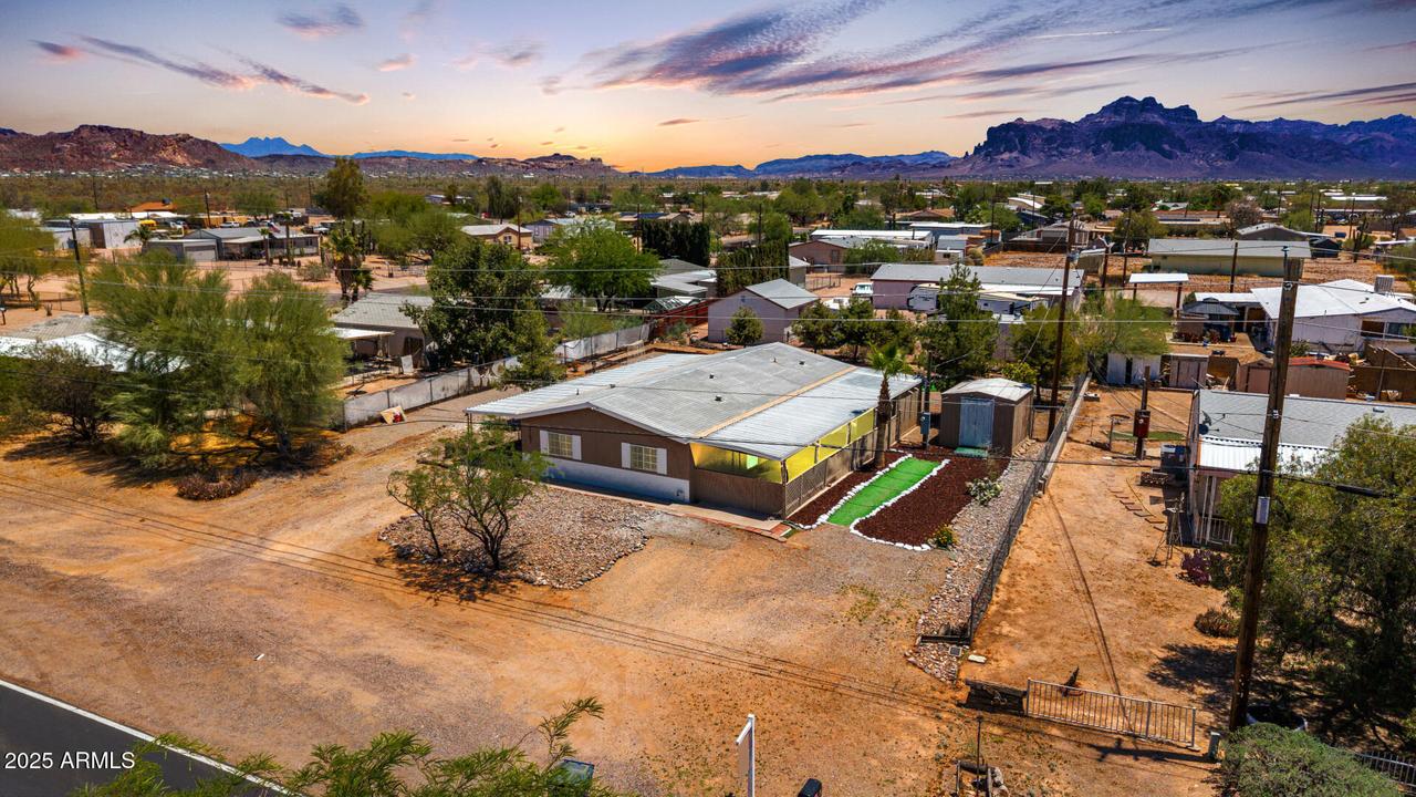 2157 N Delaware Dr., Apache Junction, AZ 85120