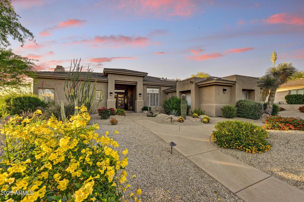 9534 E Monument Dr., Scottsdale, AZ 85262